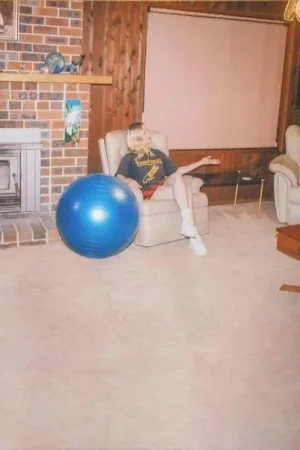 Julia Jacklin – Don't Let The Kids Win Next Day Delivery