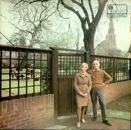 Holiday Sale Fairport Convention : Unhalfbricking LP, Album, RP (VG+ / VG) - Dig Vinyl