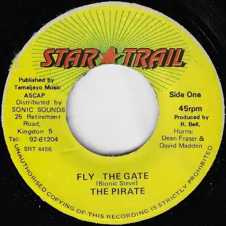 Shop Now Fly The Gate / Ver